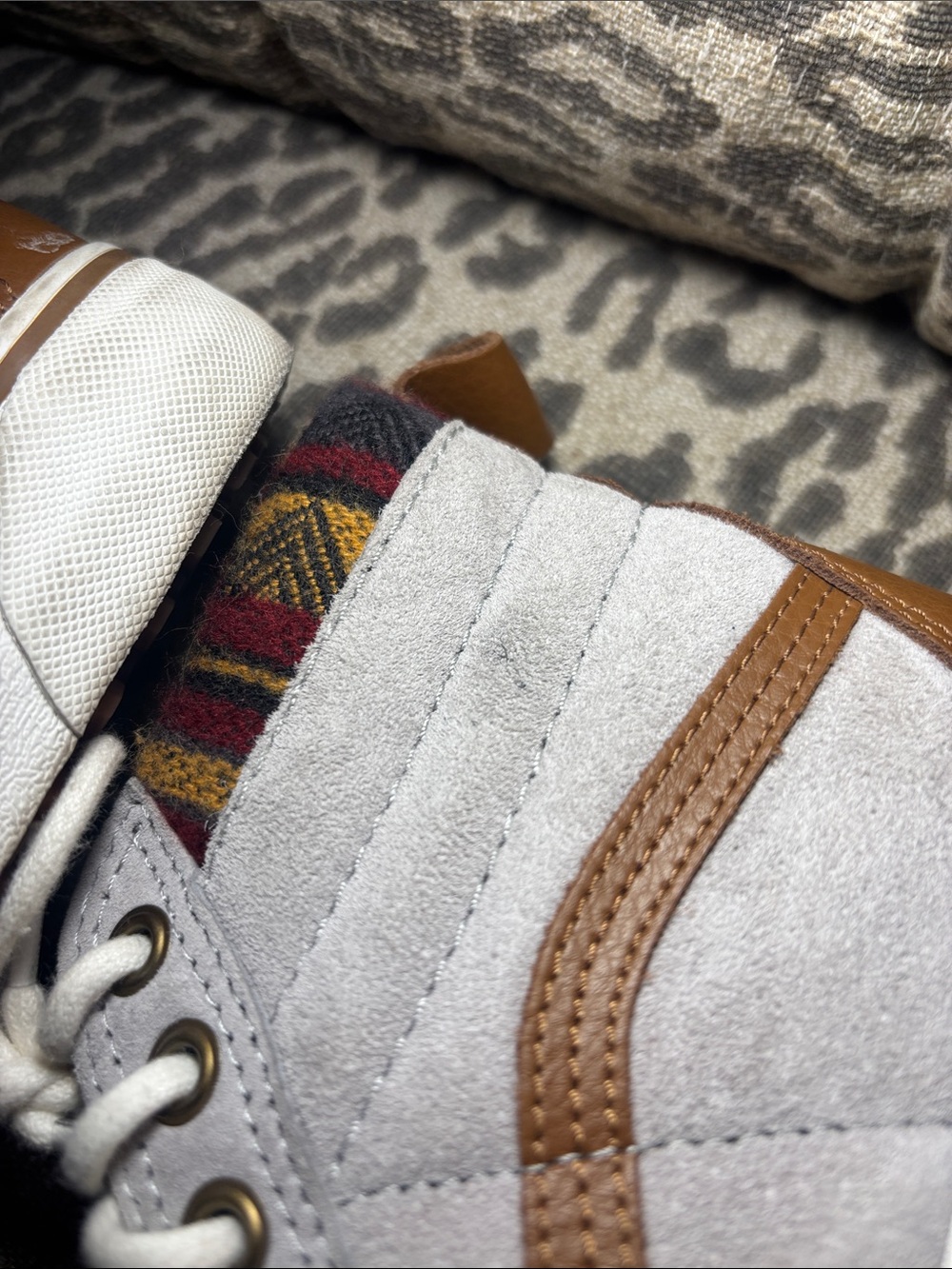 Vans sk8 MTE Scotchbrite light grey suede high top sneaker Aztec fabric accent - Picture 13 of 14